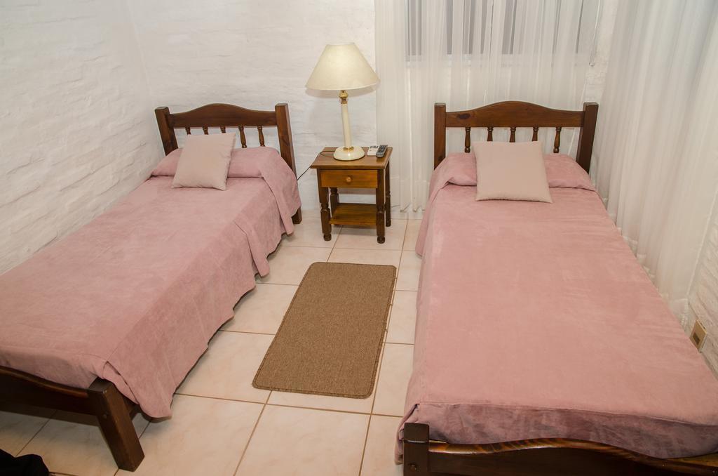 Hotel Del Pasaje Termas del Daymán Habitación foto